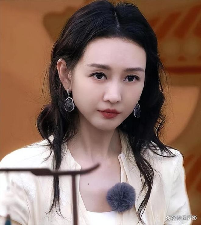 _《小小风波》剧本（4人）_当年sos团团舞火的程度