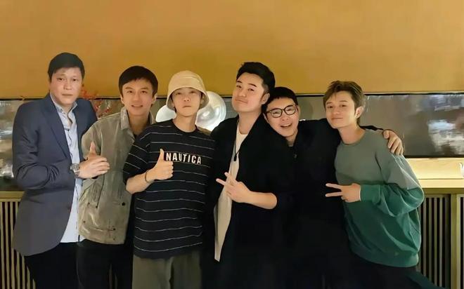 鹿晗接的广告_鹿晗珠宝_