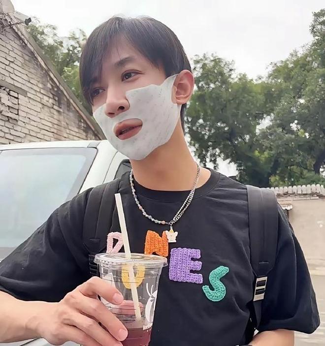 老公不在想日批想舔批__董璇网剧
