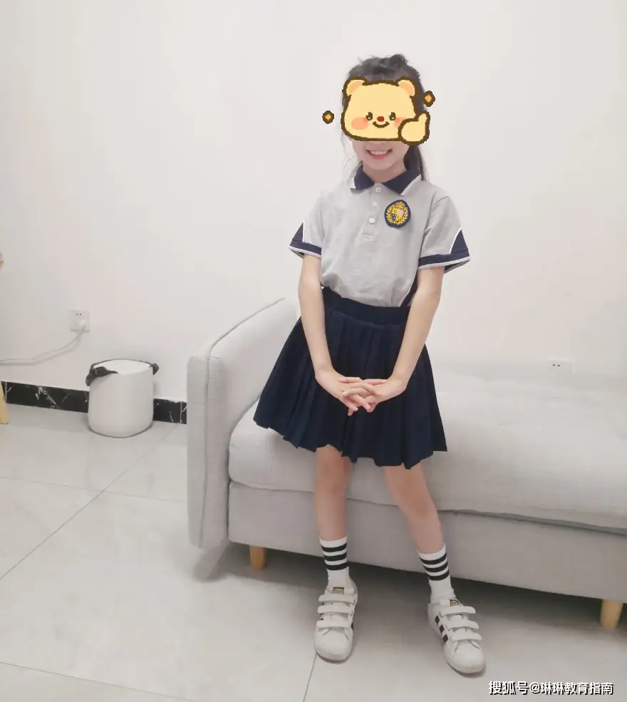 穿校服的女儿__穿校服最好看的女生