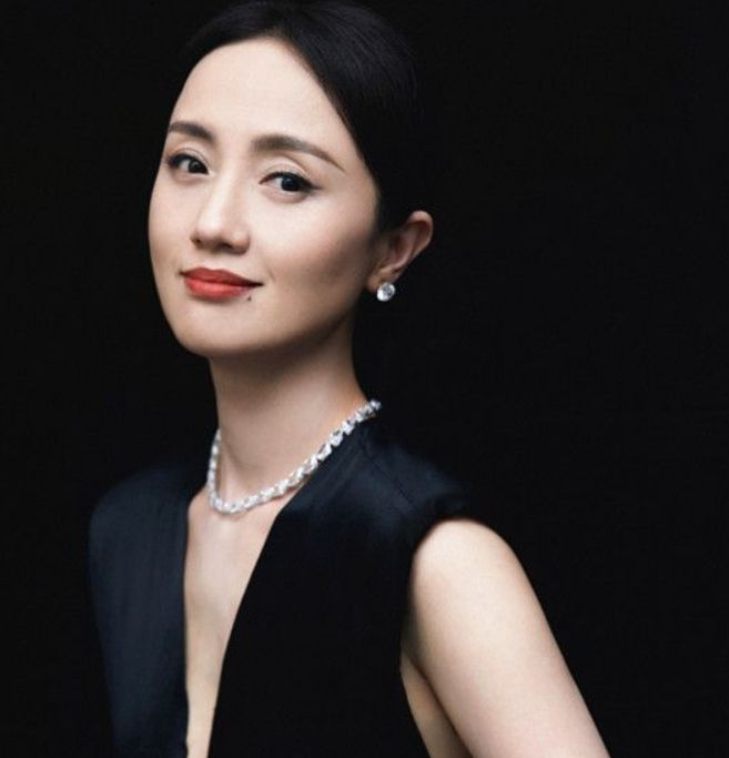 从“媳妇”到“姑妈”，朱媛媛作品跨度近30年，把生命注入角色__从“媳妇”到“姑妈”，朱媛媛作品跨度近30年，把生命注入角色