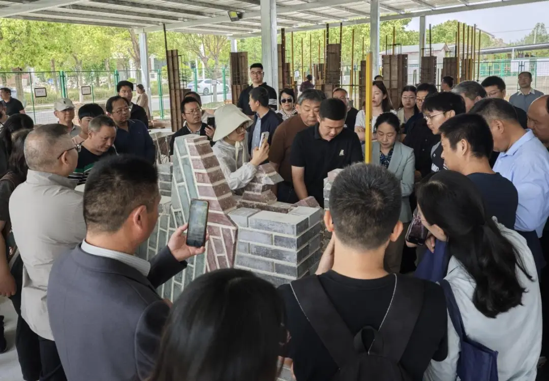 _职工书屋助推全民阅读_2018职教周陈晓明