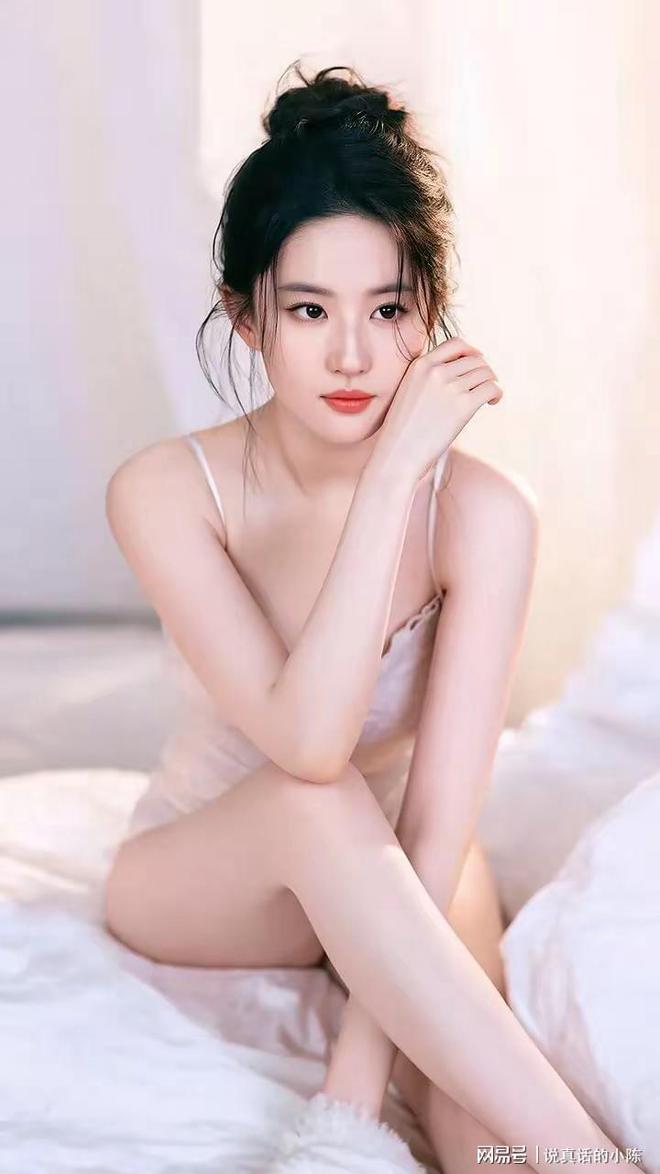 刘亦菲粉色衣服__刘亦菲粉色西装