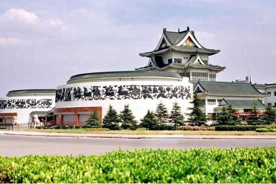 遇见世界最大象，感受竹影兰风，在潍坊市博物馆纵享古今文化盛宴