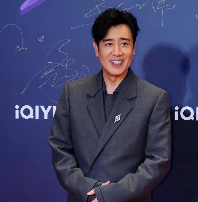 3岁丧父，吃姐姐奶水长大，成名后为8个哥姐买房，如今终成实力派__3岁丧父，吃姐姐奶水长大，成名后为8个哥姐买房，如今终成实力派