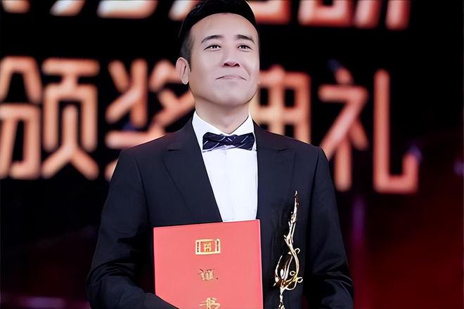 3岁丧父，吃姐姐奶水长大，成名后为8个哥姐买房，如今终成实力派__3岁丧父，吃姐姐奶水长大，成名后为8个哥姐买房，如今终成实力派