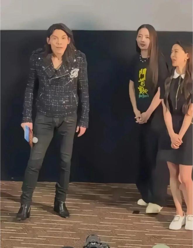 _qq点赞颜值评分_父母颜值低孩子颜值高