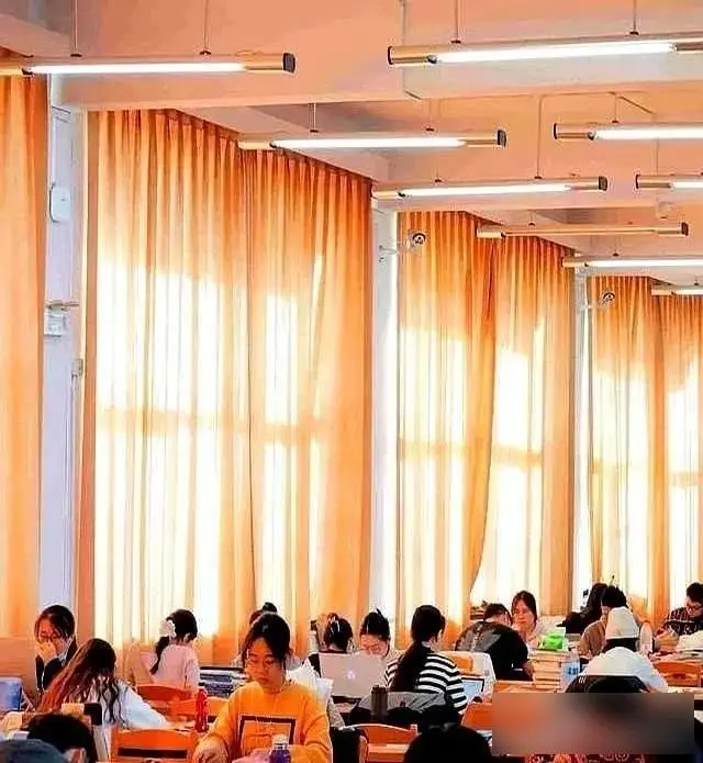 _考上北大亲戚升学宴_高考上北大