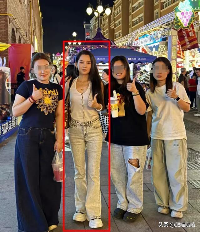 _汪峰携女友日本游玩，森林北穿扮清爽元气，路人镜头下身材五五分_汪峰携女友日本游玩，森林北穿扮清爽元气，路人镜头下身材五五分