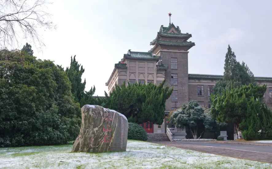 清华大学面积有多大面积__清华大学面积排行榜