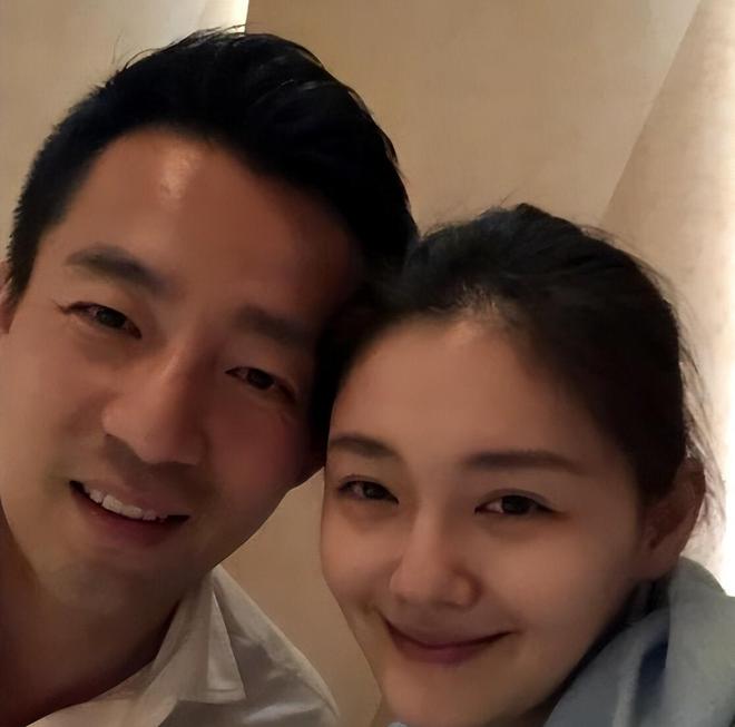 _梅妈公开梅艳芳遗嘱_孔继宁和沈蓉合照