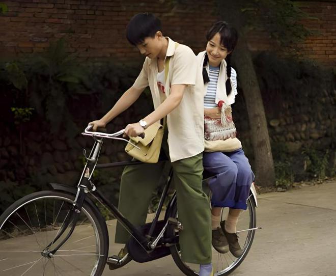 假初恋变真爱_初恋假装流产_