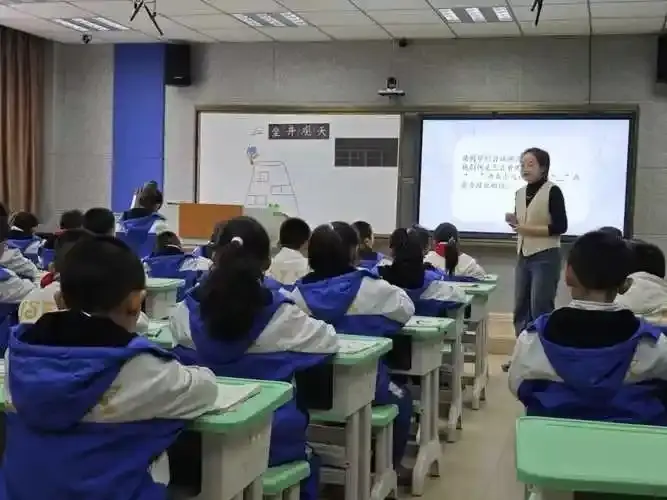 出生人口少了对高考影响__人口还能报出生减少小学教育吗
