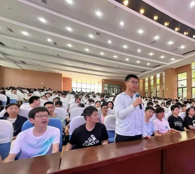 助力中考讲座观后感_2021中考讲座_