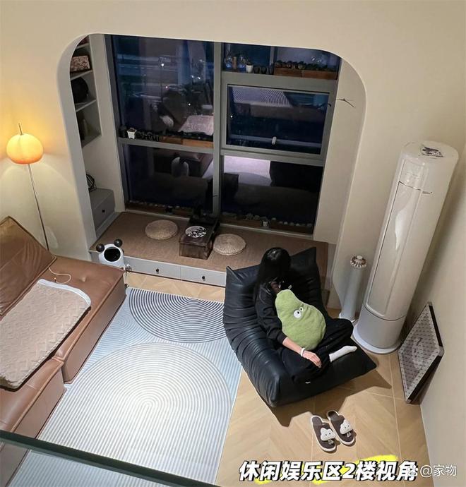 杭州一女生买下36㎡蜗居，层高仅3米2却切两层，网友：真的服了_杭州一女生买下36㎡蜗居，层高仅3米2却切两层，网友：真的服了_