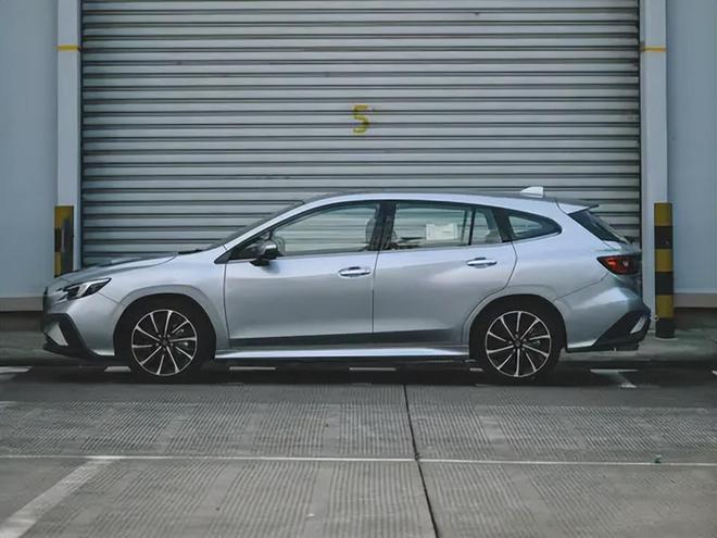 旅行车斯巴鲁__2020款斯巴鲁旅行车