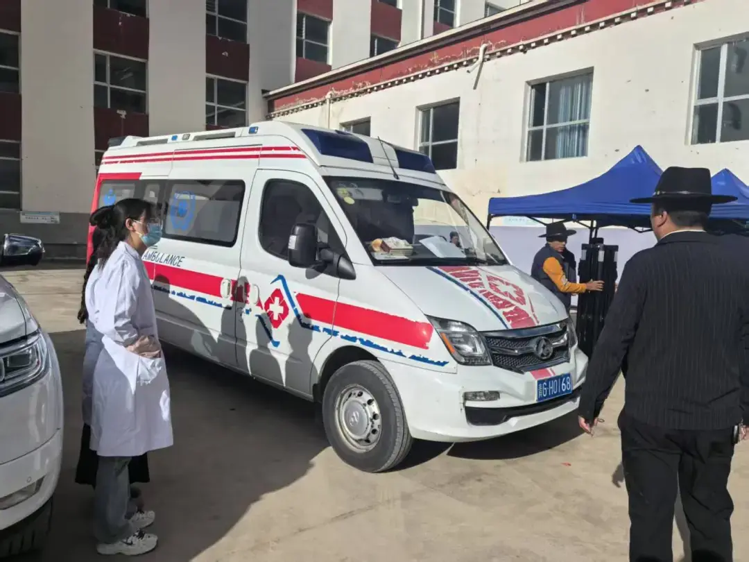 中考考场现场图片_中考考试现场_