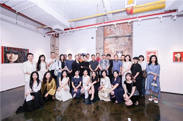 _秀人馆美媛馆菠萝社_武汉鹅社书店艺术馆招聘