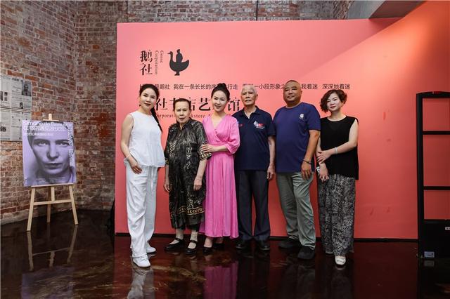 武汉鹅社书店艺术馆招聘_秀人馆美媛馆菠萝社_
