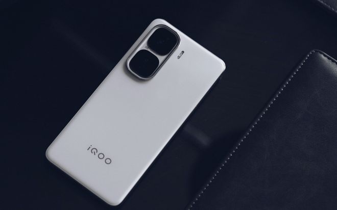 iQOO Neo11与小米REDMI K90：配置规格均被确认，谁更胜一筹？_iQOO Neo11与小米REDMI K90：配置规格均被确认，谁更胜一筹？_