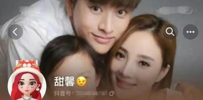 贾乃亮女儿甜馨照片_贾乃亮看哭台下_