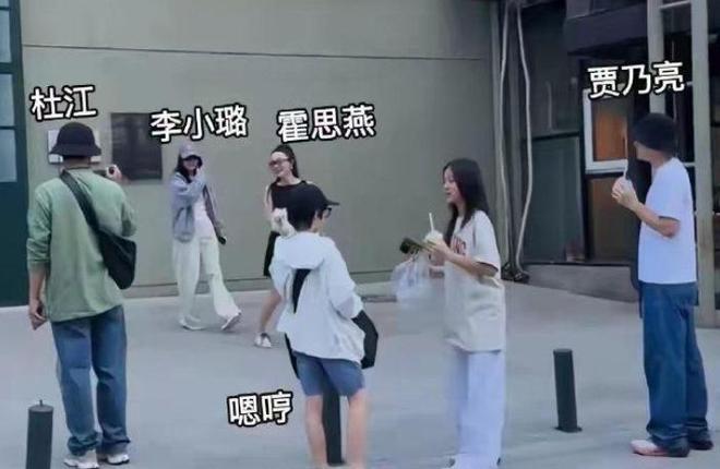 _贾乃亮看哭台下_贾乃亮女儿甜馨照片