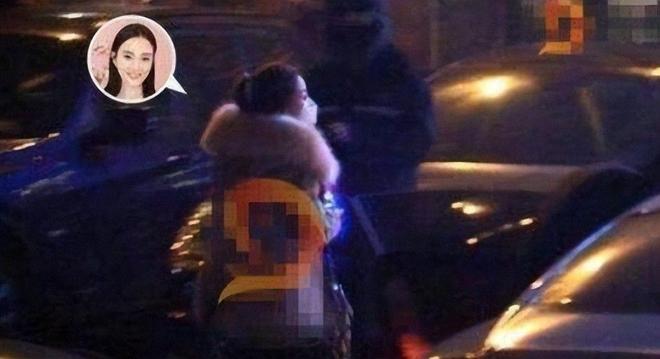 _贾乃亮女儿甜馨照片_贾乃亮看哭台下