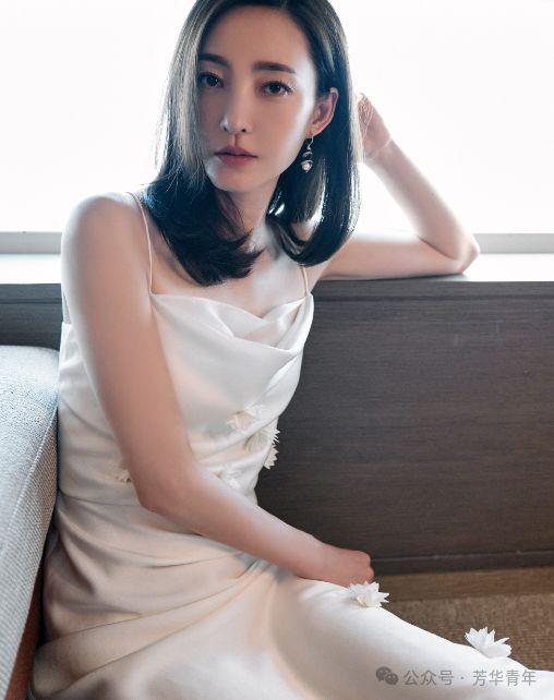 _左手王丽坤，右手花百万嫖娼，她给不了你快乐吗？_左手王丽坤，右手花百万嫖娼，她给不了你快乐吗？