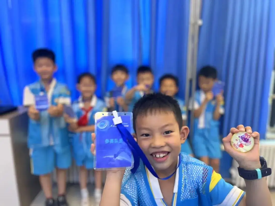 _学生的幸福感拉满！海淀这所小学的AI教育凭什么出圈？_学生的幸福感拉满！海淀这所小学的AI教育凭什么出圈？