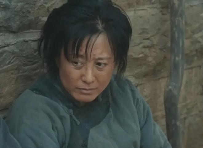 明明同一人，演完《漂白》演《生万物》，她演技太好判若两人__明明同一人，演完《漂白》演《生万物》，她演技太好判若两人