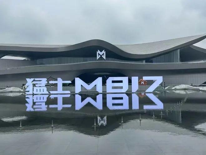 东风猛士军用版__东风猛士汽车