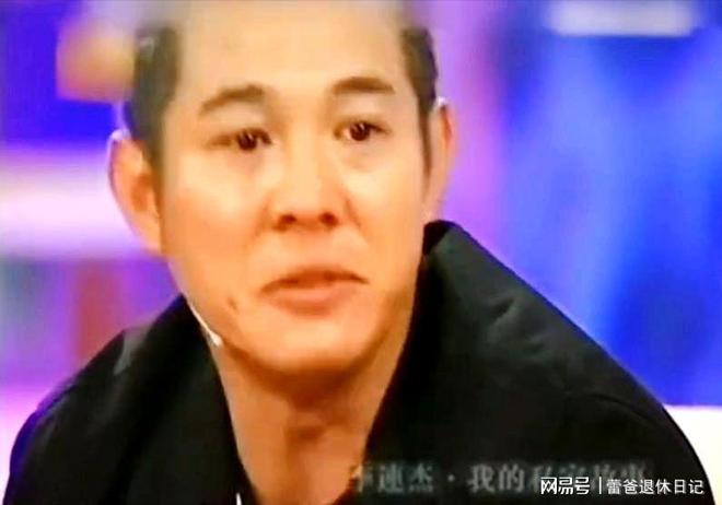 李连杰手术遭嘲讽，跨国身份惹争议，自己老父亲身份能否翻盘？_李连杰手术遭嘲讽，跨国身份惹争议，自己老父亲身份能否翻盘？_
