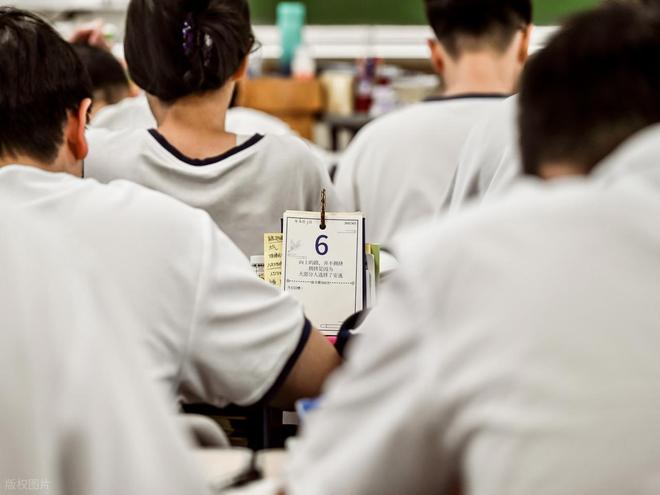 太坑人：高考不达本科线退2万，不兑现；教师招聘遭解约，望理解__太坑人：高考不达本科线退2万，不兑现；教师招聘遭解约，望理解