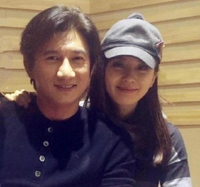 离婚传闻甚嚣尘上，“一言不发”的刘诗诗，终不再顾忌所谓的体面__离婚传闻甚嚣尘上，“一言不发”的刘诗诗，终不再顾忌所谓的体面