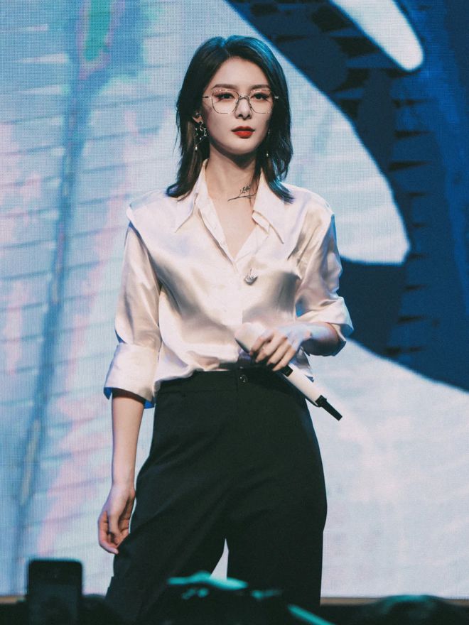 赵丽颖短发是什么样子__赵丽颖的短发发型