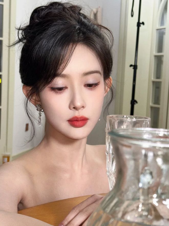 _赵丽颖短发是什么样子_赵丽颖的短发发型