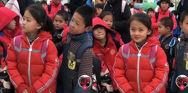 没能耐就别装！宁夏那个一笑成名拒绝百万签约的女孩，如今成这样