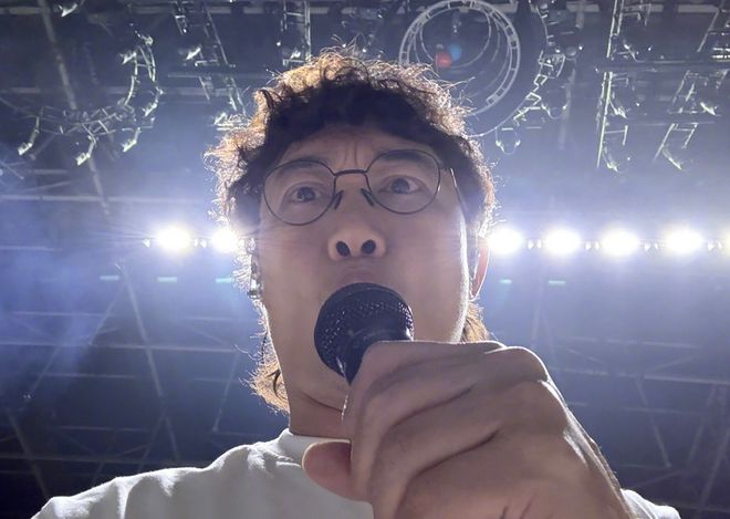 _冯绍峰晒与女友人下棋照_孙俪怀二胎首晒大肚照