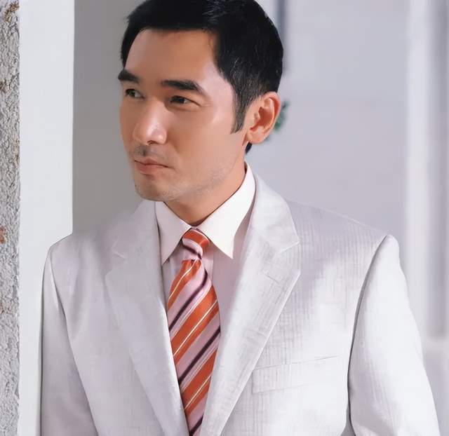 _2004年港姐冠军_2013年港姐冠军