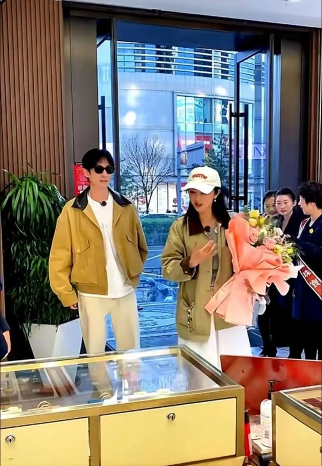 _董璇真郁闷！本以为二婚会赢得大家祝福，结果遭到全网劝退！_董璇真郁闷！本以为二婚会赢得大家祝福，结果遭到全网劝退！