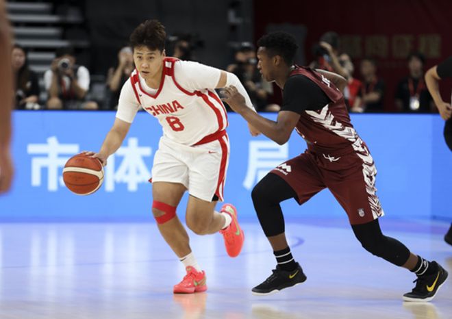 热身赛：中国男篮28分大胜委内瑞拉 赵睿11+3+3胡金秋14+6