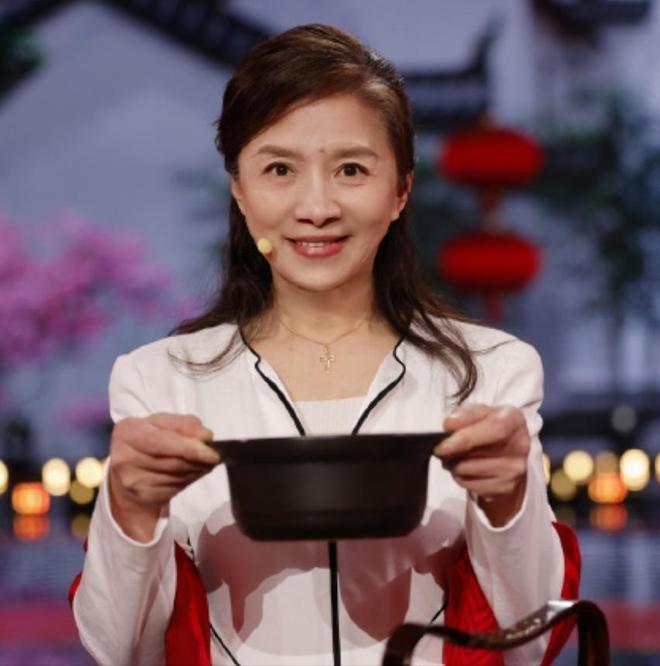 《生万物》“丑娘”迟蓬，用高超演技，打了多少内娱明星的医美脸_《生万物》“丑娘”迟蓬，用高超演技，打了多少内娱明星的医美脸_