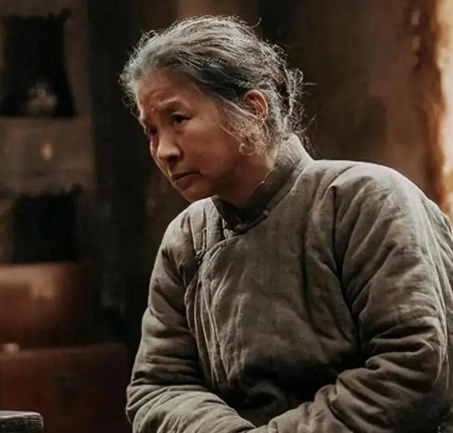 《生万物》“丑娘”迟蓬，用高超演技，打了多少内娱明星的医美脸__《生万物》“丑娘”迟蓬，用高超演技，打了多少内娱明星的医美脸