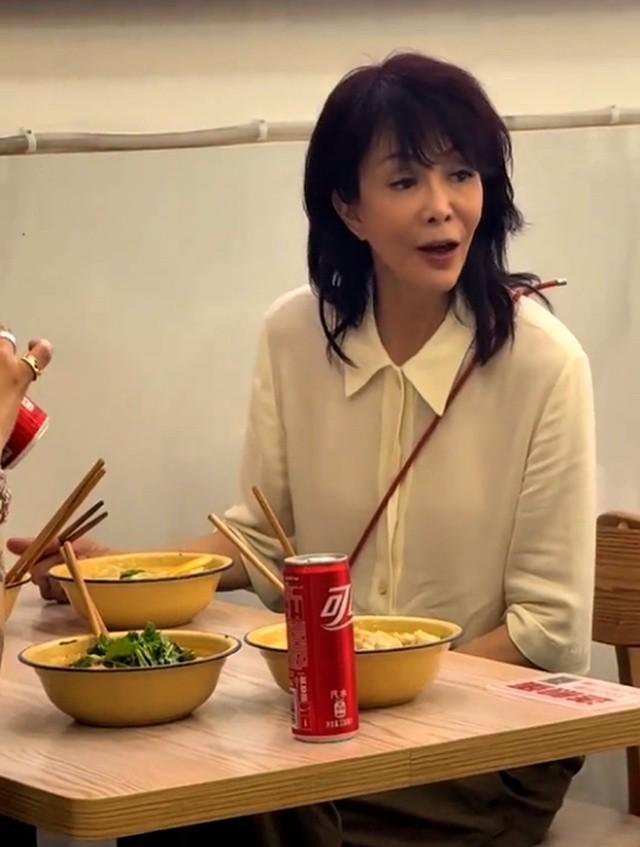 《生万物》“丑娘”迟蓬，用高超演技，打了多少内娱明星的医美脸_《生万物》“丑娘”迟蓬，用高超演技，打了多少内娱明星的医美脸_