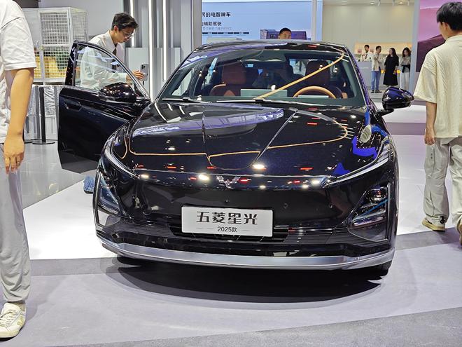 【车展备稿】灵眸智能辅助中级轿车 五菱星光2025款开启预售
