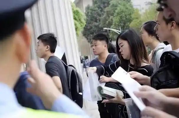广东省高校管事岗位工资标准_大学生毕业创业项目县城_