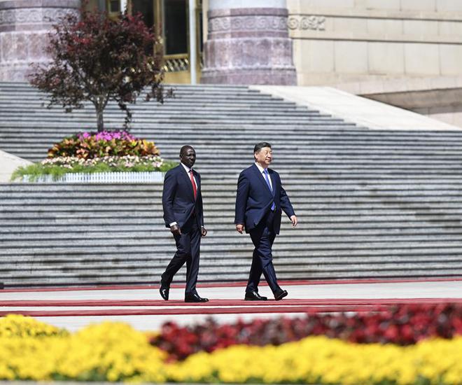 习近平同肯尼亚总统鲁托会谈