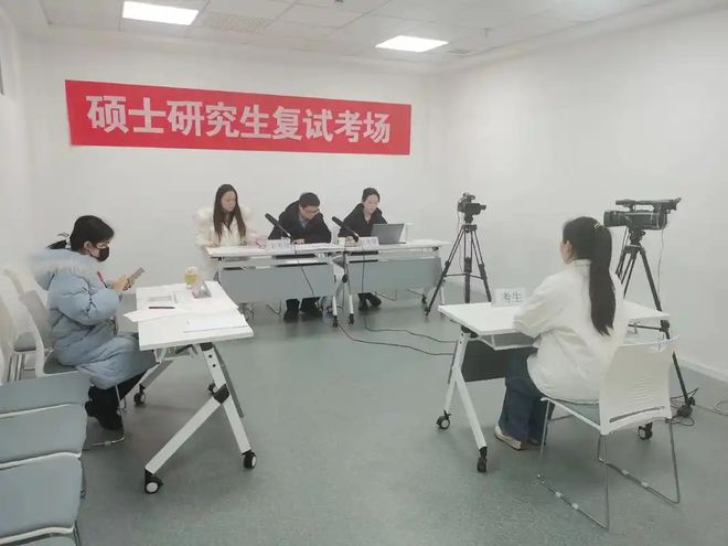“真理越辩越明”？去年复试上和教授杠上的女生，今年再怼被淘汰