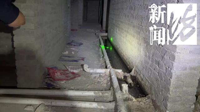 邻居私自楼道装摄像头__邻居总把垃圾放楼道怎么办