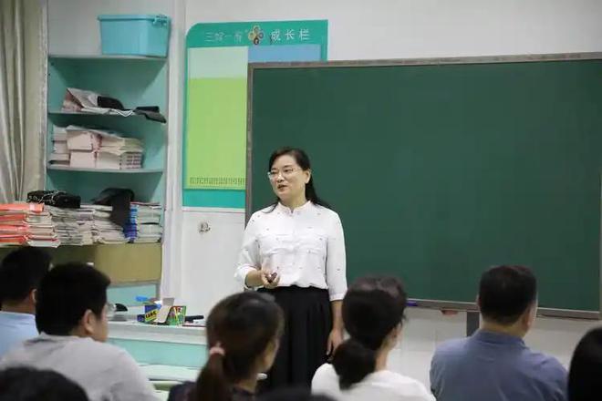 过年班主任在家长群的祝福语_班主任在家长群中寄语_